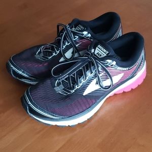 Brooks Ghost 10 Women's Running Shoes, Size 9.5